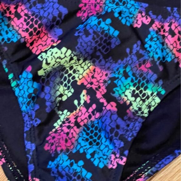 Swimsuit new Large top/ Medium bottom - Picture 4 of 4